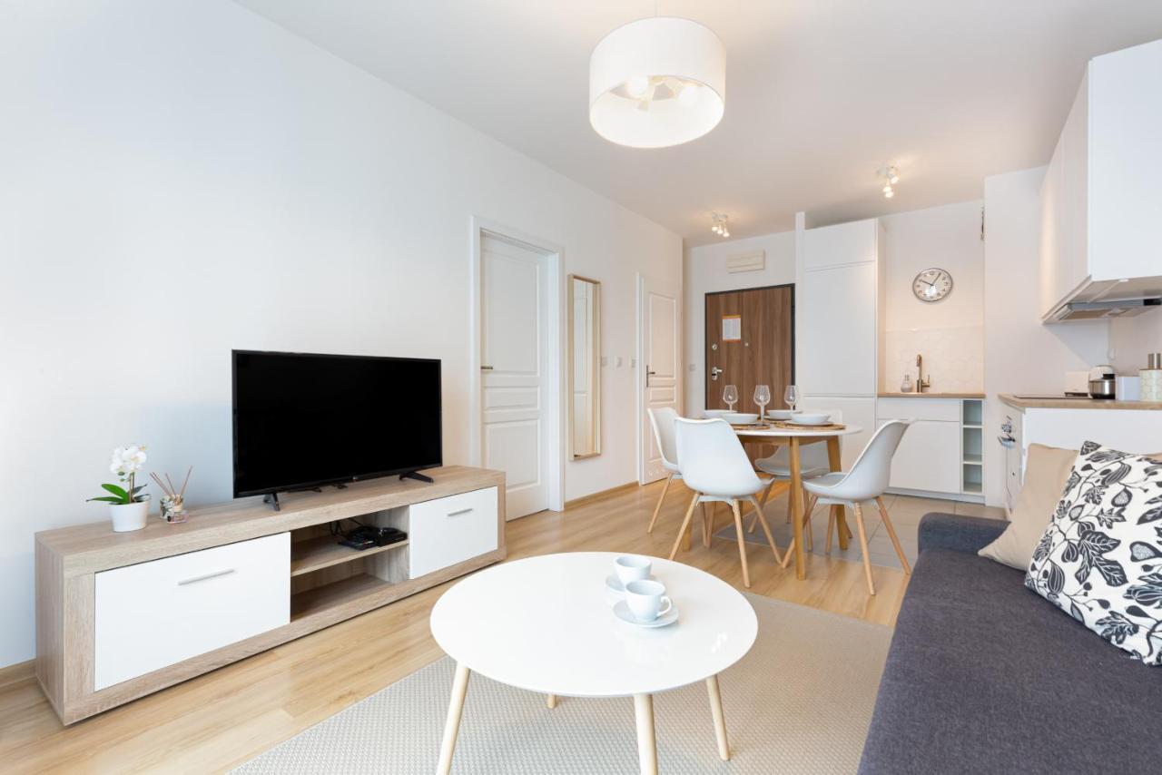 Apartments Varsovia Kasprzaka By Noclegi Renters Buitenkant foto